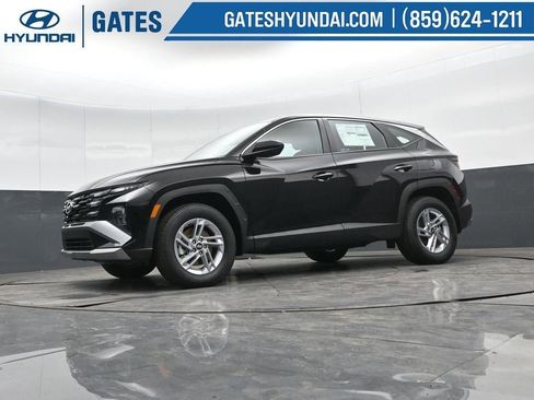 New 2025 Hyundai Tucson SE image 40