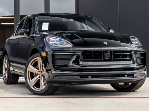 New 2026 Porsche Macan AWD/4WD image 6