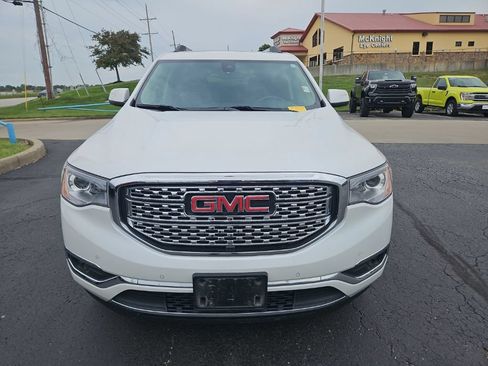 Used 2019 GMC Acadia Denali w/ Technology Package AWD/4WD image 4