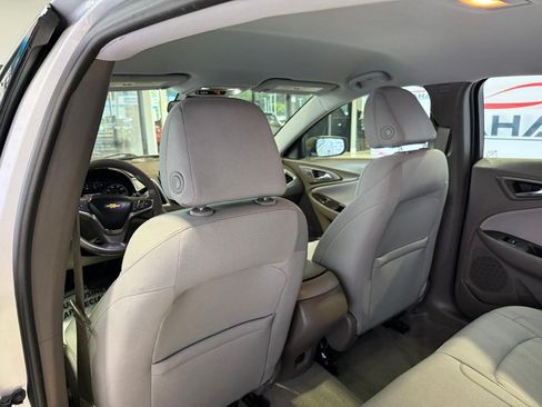 Used 2021 Chevrolet Malibu LS FWD image 34