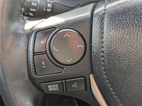 Used 2018 Toyota RAV4 Limited image 26