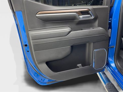 Used 2024 Chevrolet Silverado 1500 LT image 35