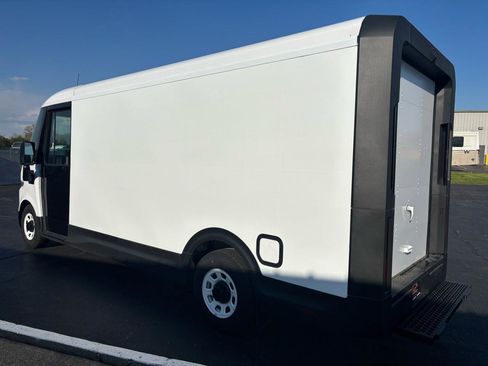 Used 2024 Chevrolet Brightdrop 600 w/ Commercial Equipment Package AWD/4WD image 5