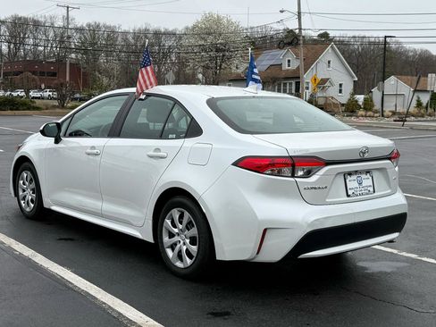 Used 2022 Toyota Corolla LE FWD image 6