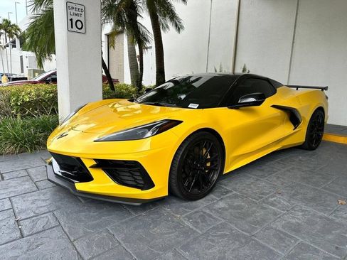 Used 2026 Chevrolet Corvette Stingray Convertible w/ Z51 Performance Package RWD image 1