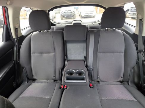 Used 2019 Nissan Pathfinder SV AWD/4WD image 23