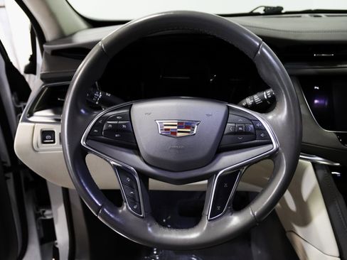 Used 2019 Cadillac XT5 Luxury image 33