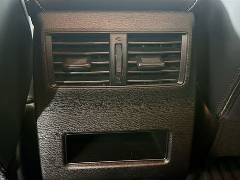 Used 2024 Mitsubishi Outlander SE image 25