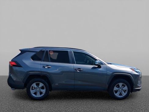 Used 2025 Toyota RAV4 XLE AWD/4WD image 7