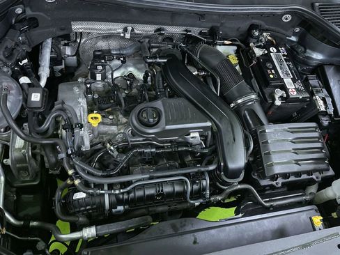 Used 2022 Volkswagen Taos SE image 29