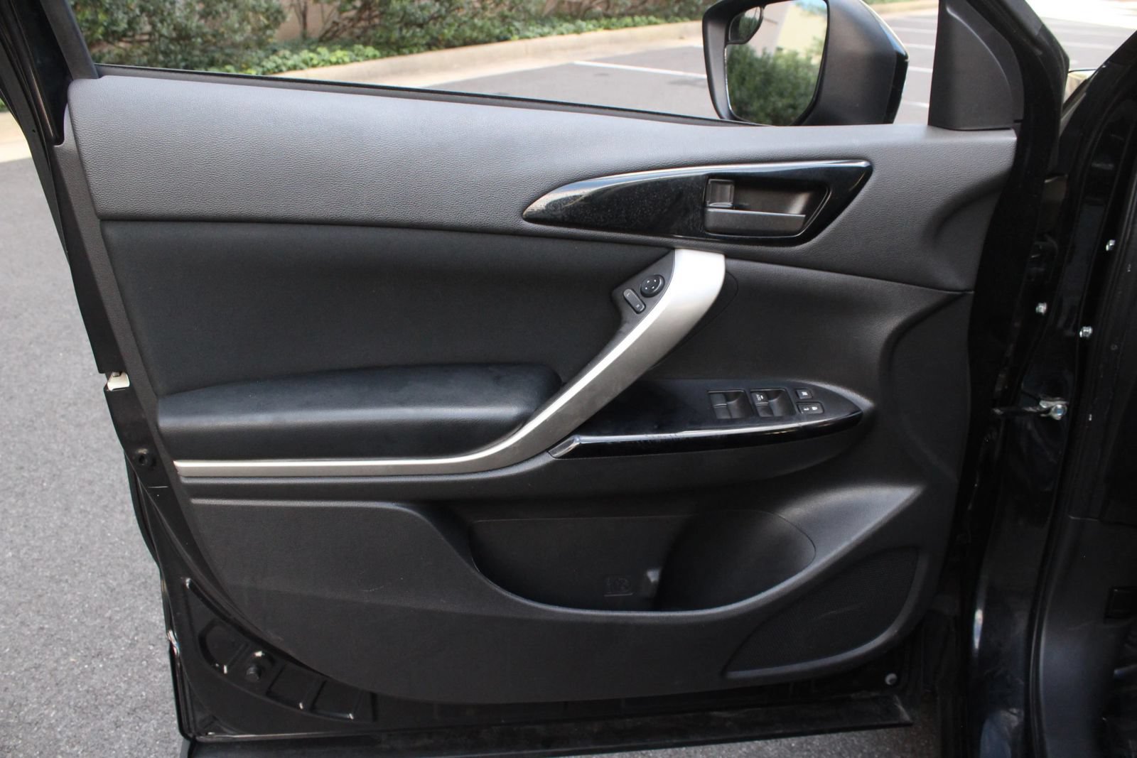 Used 2023 Mitsubishi Eclipse Cross LE AWD/4WD image 15