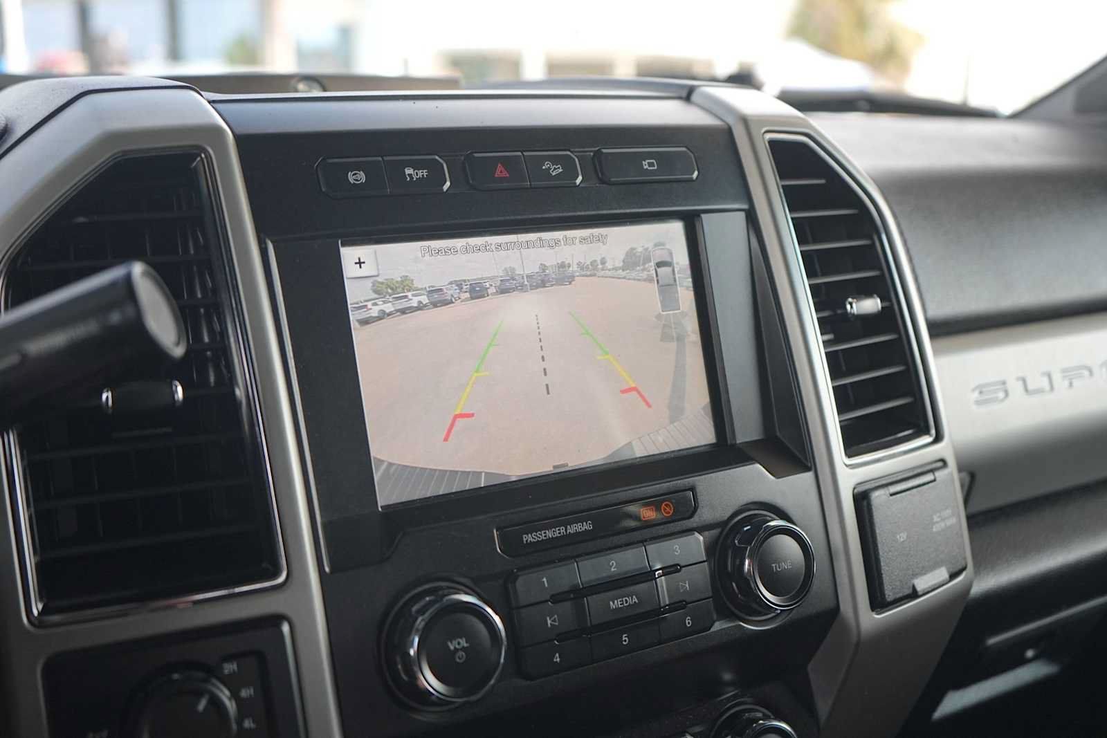 Used 2019 Ford F250 Lariat w/ Lariat Ultimate Package AWD/4WD image 24