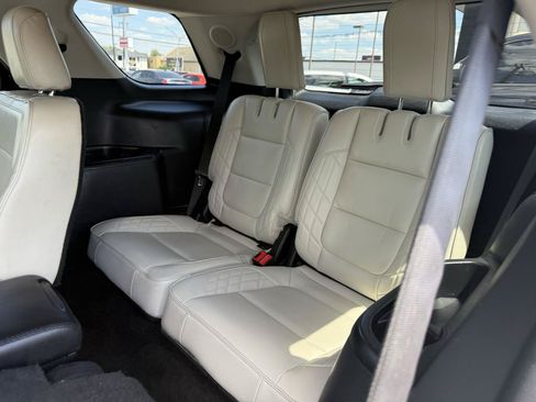 Used 2016 Ford Explorer Platinum AWD/4WD image 17