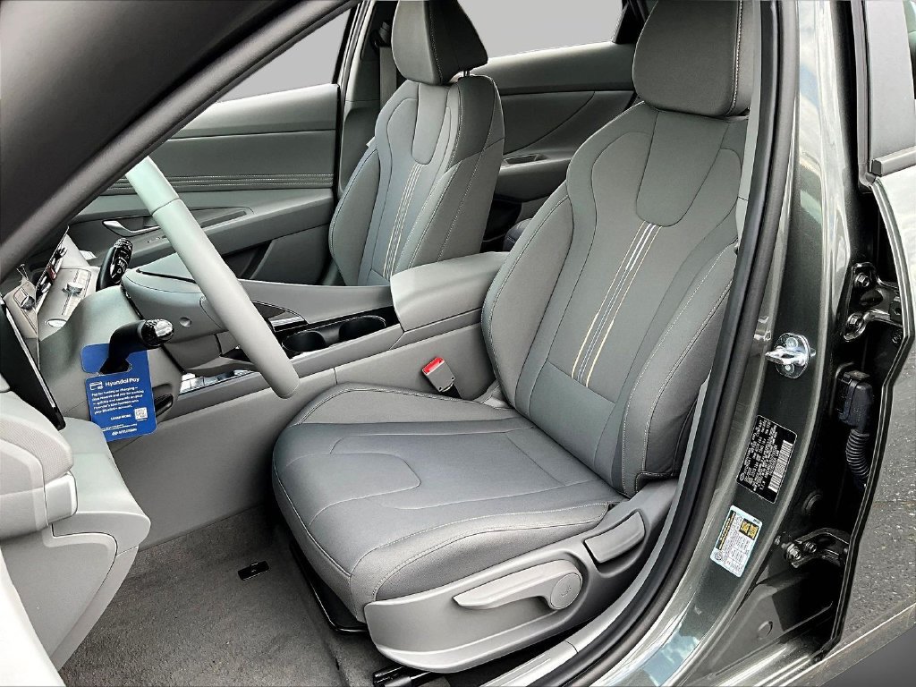 New 2026 Hyundai Elantra SEL w/ Cargo Package FWD image 26