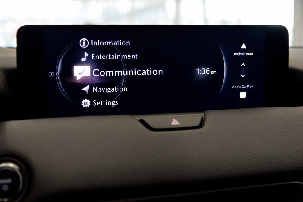 Certified 2025 MAZDA CX-70 Plug-In Hybrid w/ Premium Pkg AWD/4WD image 19