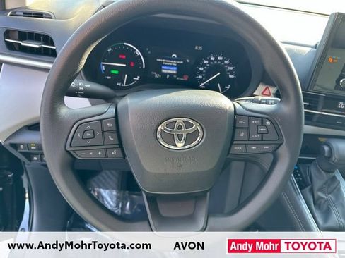 Certified 2026 Toyota Sienna LE FWD image 15