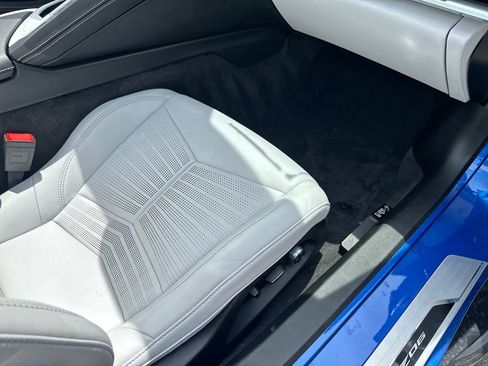 Used 2023 Chevrolet Corvette Z06 RWD image 32