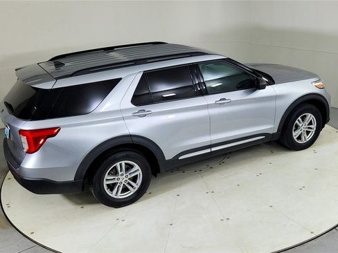 Used 2021 Ford Explorer XLT w/ Equipment Group 202A image 22