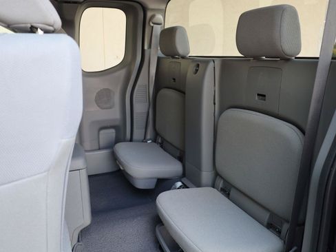 Used 2019 Nissan Frontier S RWD image 17