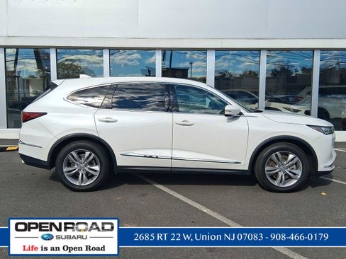 Used 2023 Acura MDX SH-AWD image 4