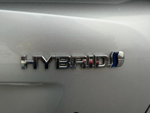 Used 2017 Toyota Prius Two image 56