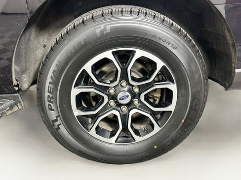 Used 2024 Ford Expedition Max XLT image 11