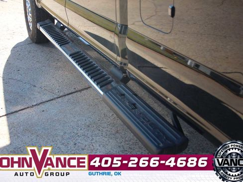 Used 2022 Ford F250 XLT w/ XLT Premium Package image 8