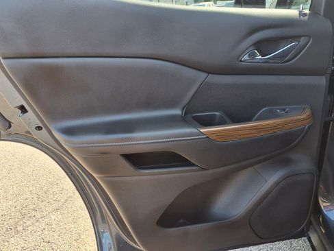 Used 2020 GMC Acadia SLE w/ Driver Convenience Package image 22