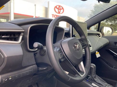 Used 2026 Toyota Corolla XSE FWD image 8