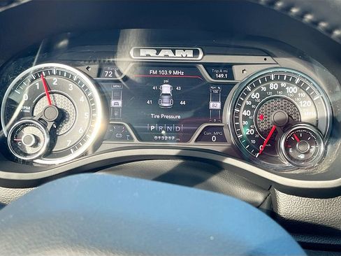 Used 2023 RAM 1500 Laramie image 12