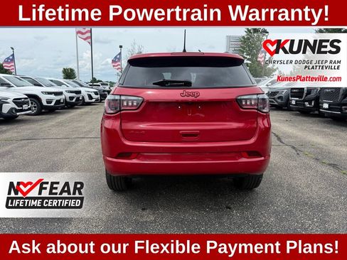 Used 2023 Jeep Compass Limited AWD/4WD image 9