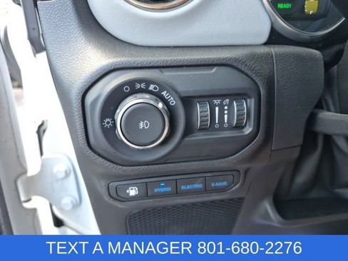 Used 2022 Jeep Wrangler Unlimited Sahara AWD/4WD image 45