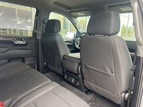Used 2024 Chevrolet Silverado 1500 LT AWD/4WD image 25