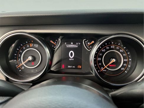 Used 2022 Jeep Wrangler Sport AWD/4WD image 17