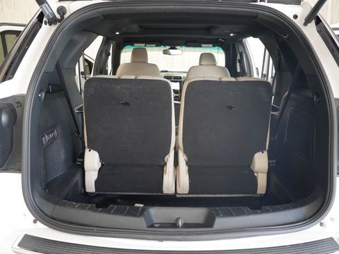 Used 2019 Ford Explorer Limited w/ Ford Safe & Smart Package AWD/4WD image 40