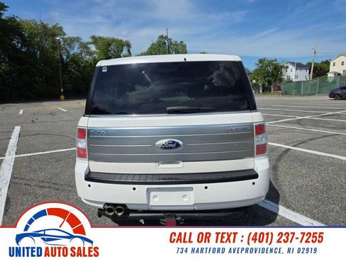 Used 2012 Ford Flex Limited w/ Equipment Group Order Code FWD image 4