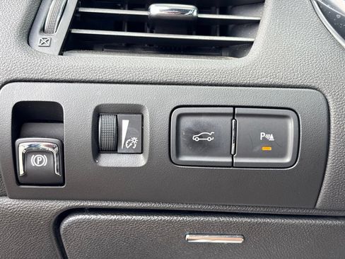 Used 2014 Chevrolet Impala LT w/ Convenience Package FWD image 20
