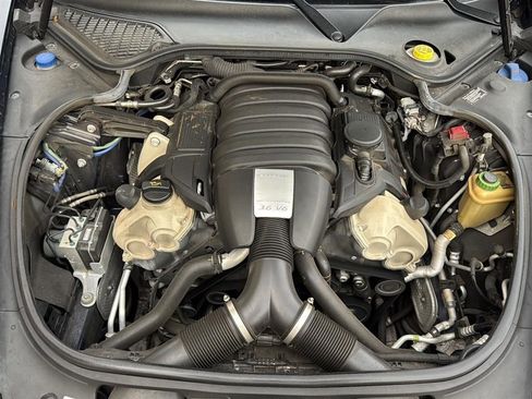 Used 2016 Porsche Panamera Edition image 15