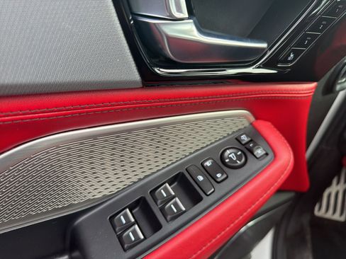 Used 2023 Acura MDX A-Spec image 18