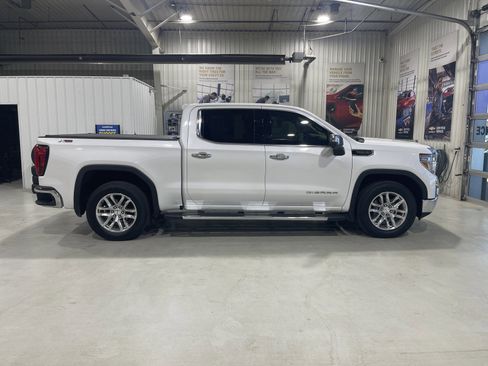 Used 2019 GMC Sierra 1500 SLT w/ SLT Premium Plus Package AWD/4WD image 9
