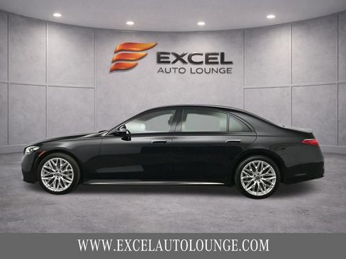 Used 2023 Mercedes-Benz S 500 4MATIC w/ AMG Line image 3
