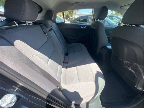 Used 2022 Hyundai Ioniq SE FWD image 8