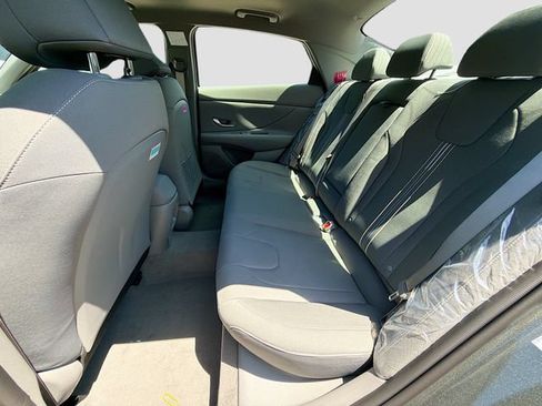 New 2026 Hyundai Elantra SEL Sport Premium FWD image 25