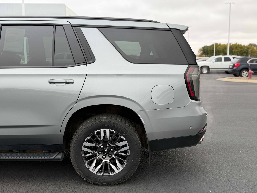 Used 2025 Chevrolet Tahoe Z71 w/ Comfort Package AWD/4WD image 13
