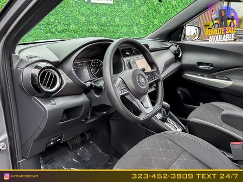 Used 2019 Nissan Kicks SV FWD image 9