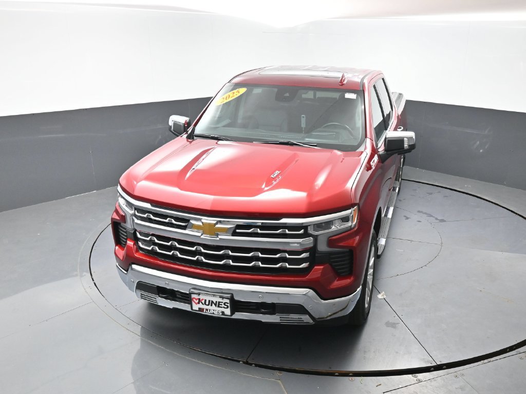 Used 2025 Chevrolet Silverado 1500 LTZ AWD/4WD image 44