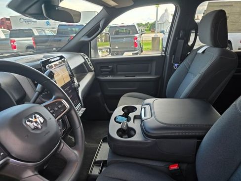 New 2025 RAM 2500 Tradesman AWD/4WD image 21