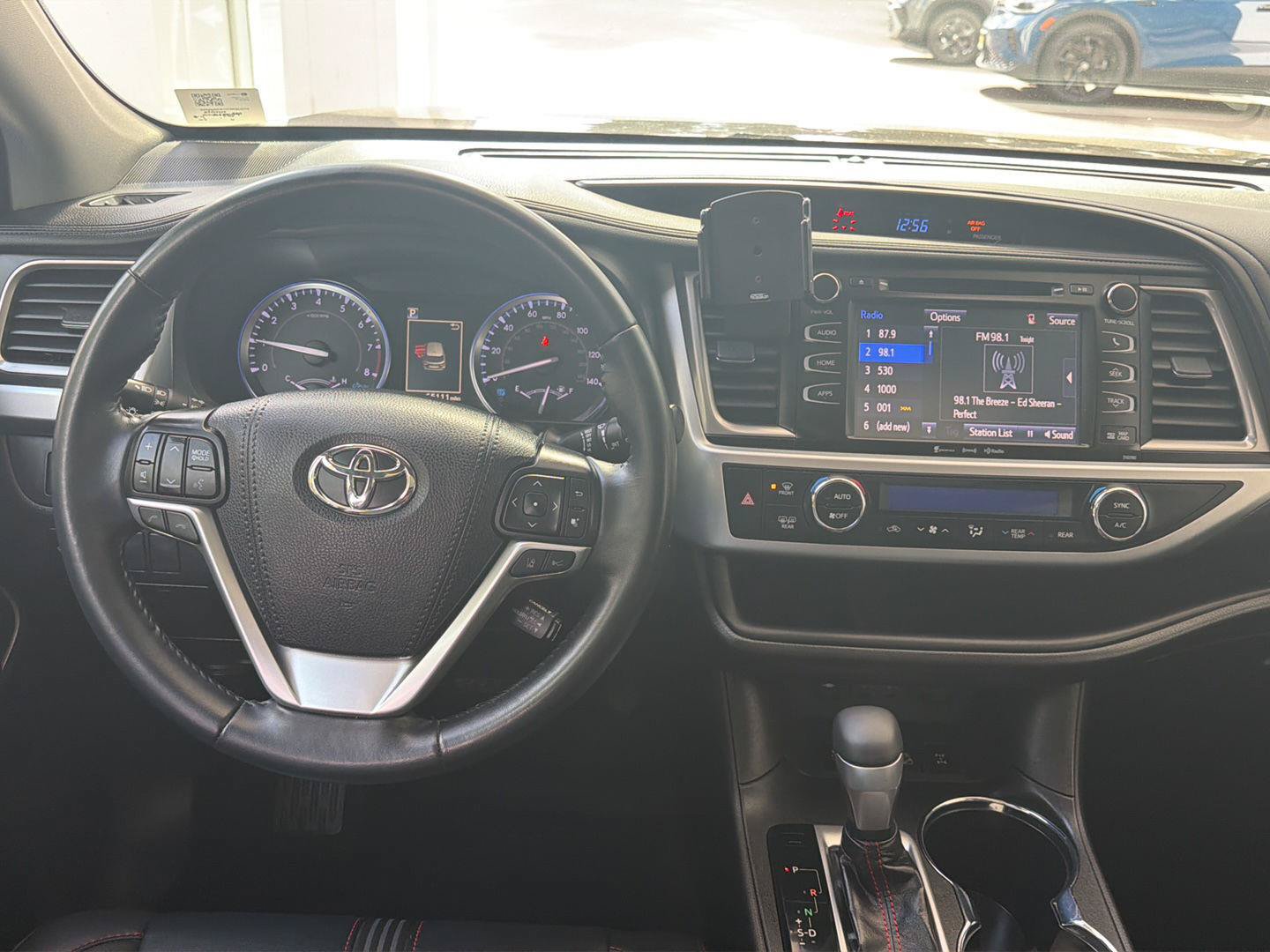 Used 2019 Toyota Highlander SE AWD/4WD image 20