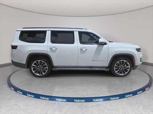 Used 2022 Jeep Wagoneer Series III w/ Premium Group I RWD image 5