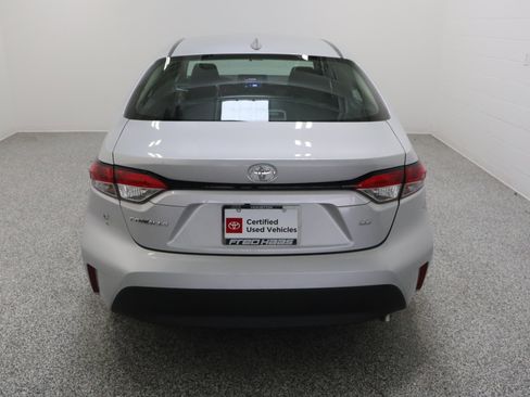 Used 2024 Toyota Corolla LE FWD image 8